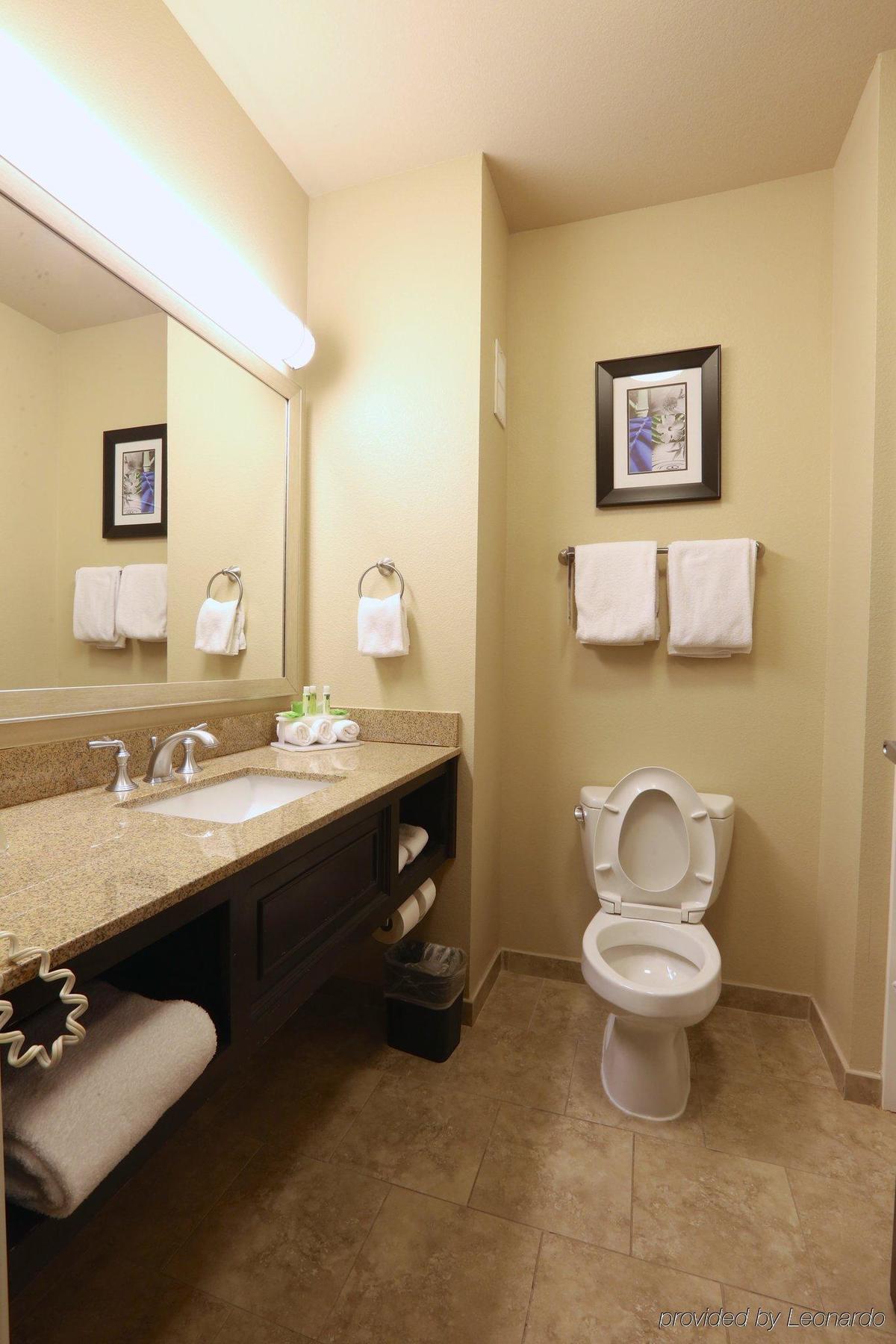 Express & West By Ihg 3* Dallas