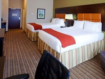 Express & West By Ihg Hotel Dallas